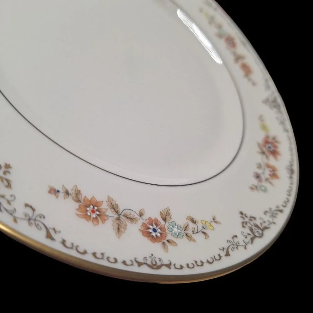 Gorham Long Meadow China Dinner Plate Replacement 10.5 Inch Gold Flowers USA Rou
